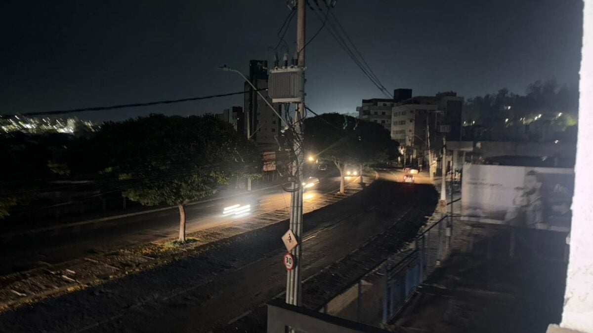Bairros de Itabira sofrem “apagão” após falha na rede de distribuição de energia elétrica