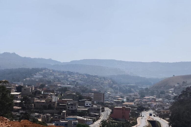Previsão do tempo: céu nublado e calor na segunda-feira