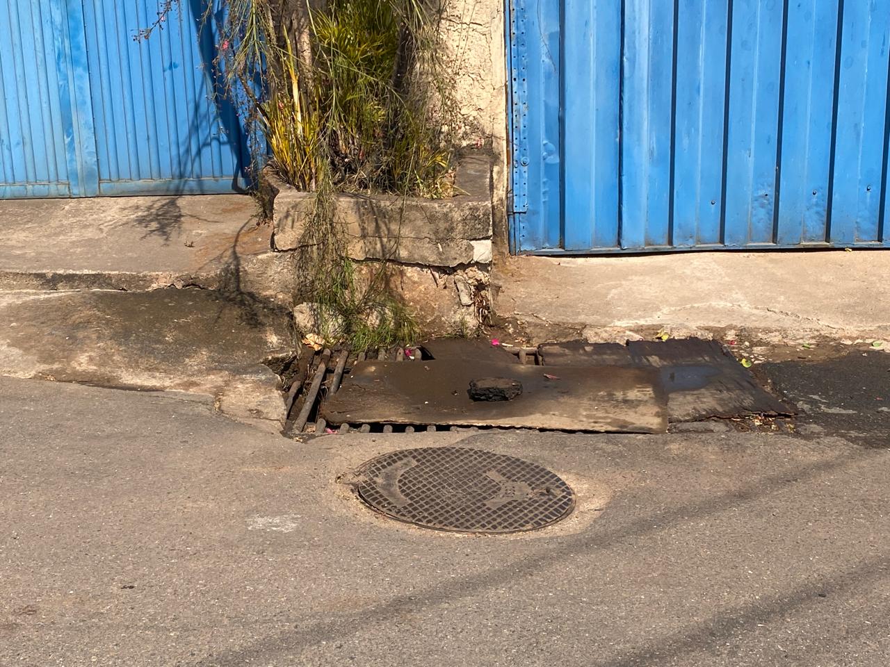 SAAE fez manutenção emergencial na rua Alfredo Sampaio, bairro Pará