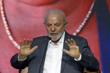 “Ninguém foi mais esquerda que Jesus”, diz Lula em comício em Camaçari