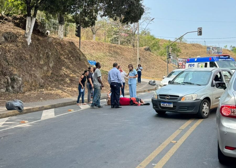 Mulher é atropelada na avenida João Soares Silva, próximo ao Pronto-Socorro de Itabira