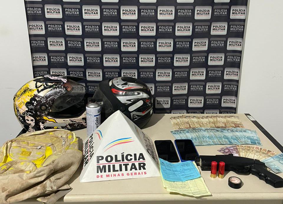 Dois homens são presos por adulteração e receptação de moto roubada