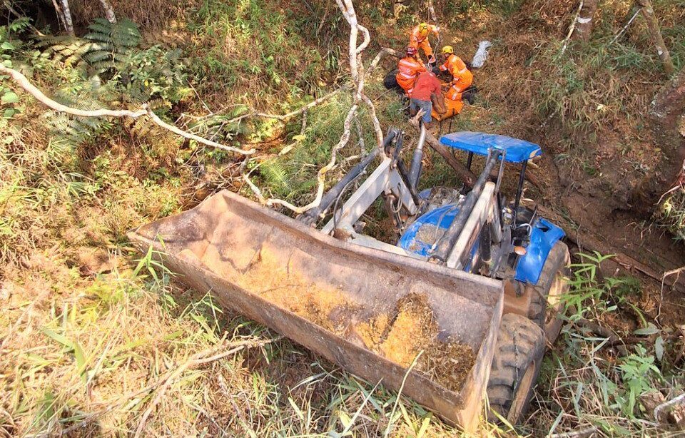 Trabalhador fica ferido após acidente com máquina agrícola em São João Del Rei