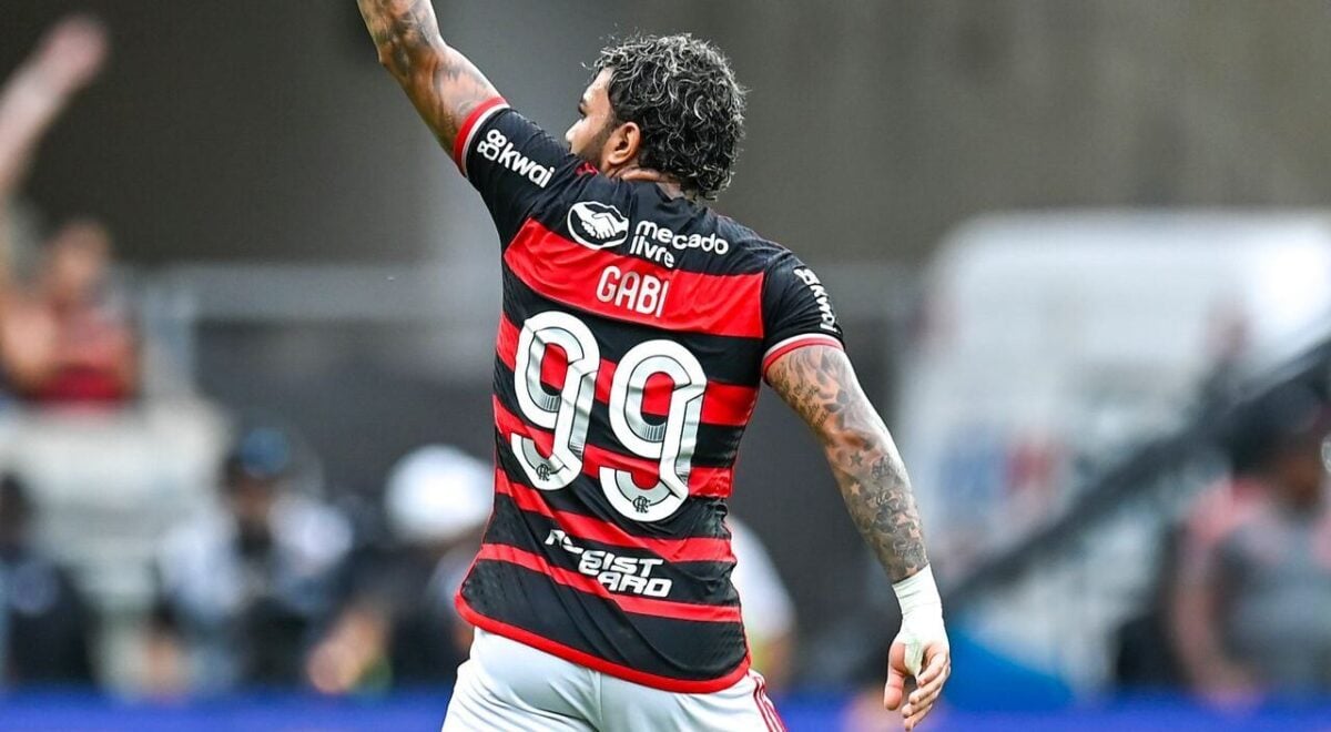 Gabigol brilha com 2 gols, Flamengo vence o Atlético-MG e fica perto do penta da Copa do Brasil
