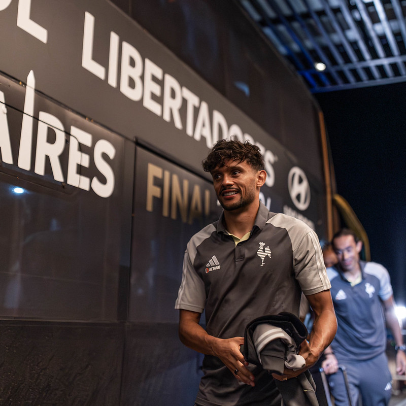 “Tem que esquecer o momento ruim”, diz Scarpa sobre final da Libertadores contra o Botafogo