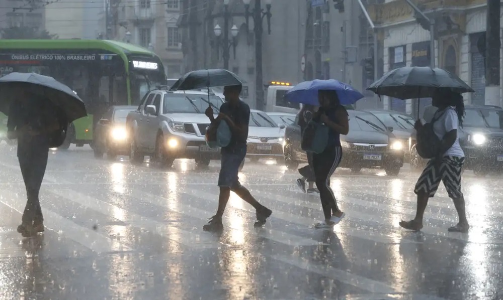 Terça-feira com alerta de tempestade para Itabira, João Monlevade e BH; confira a previsão do tempo