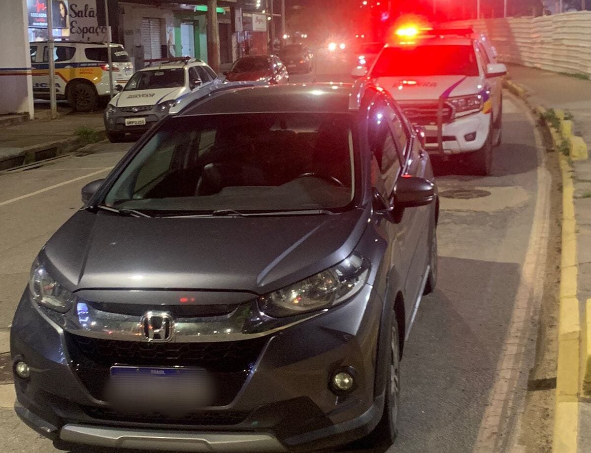 Homem é preso com carro clonado em Itabira; veículo tinha queixa de roubo