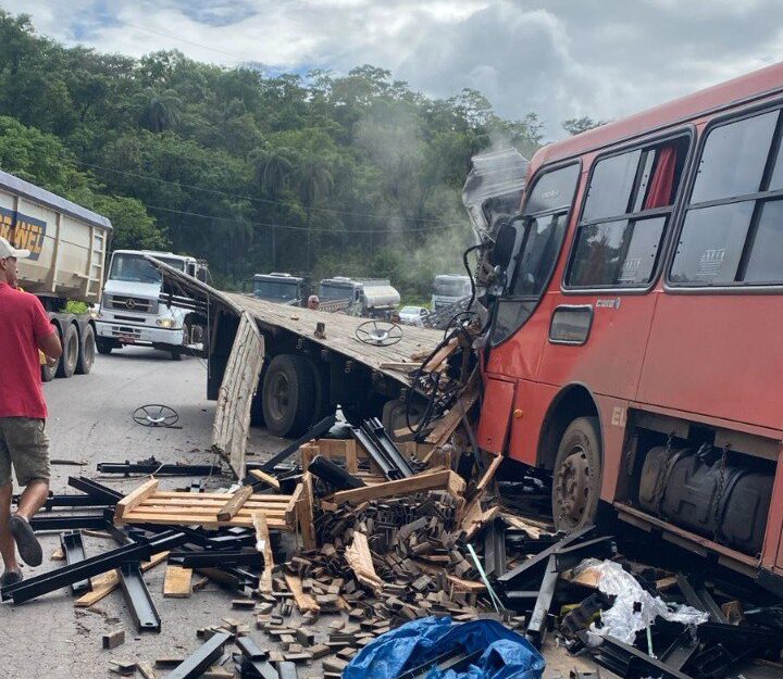 Morre uma das vítimas do grave acidente na BR-381, em Caeté; um dos feridos é socorrido em estado grave