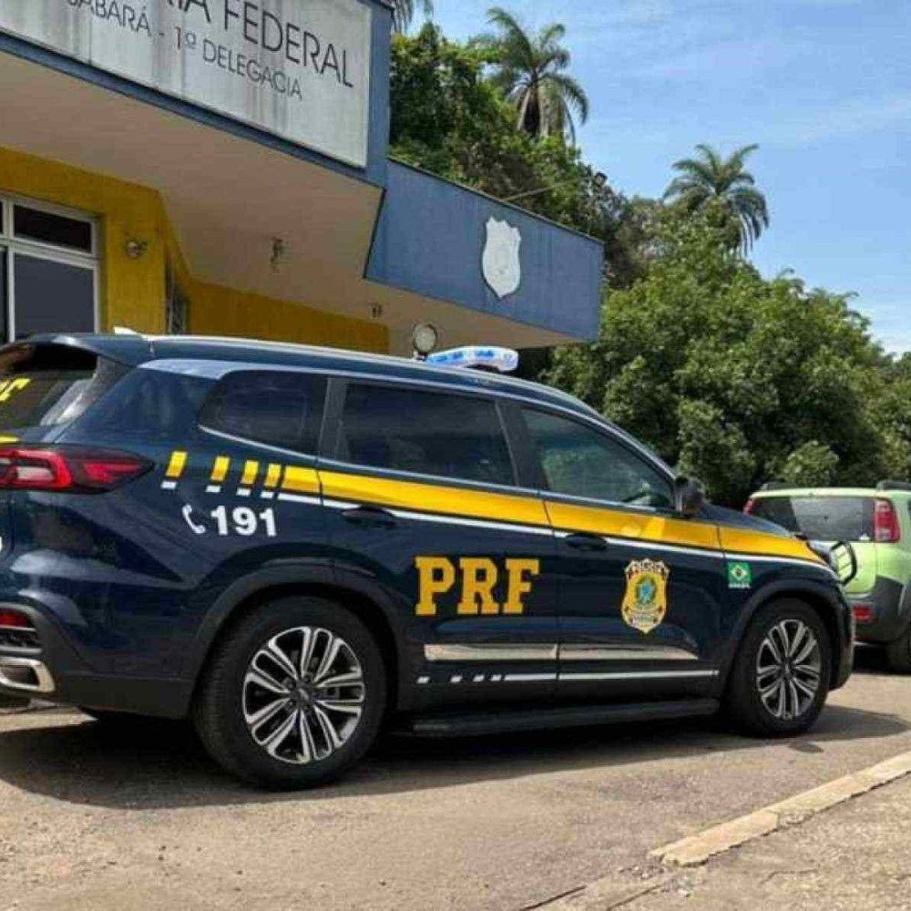Mulher salta de carro em movimento na BR-381 para escapar de ex