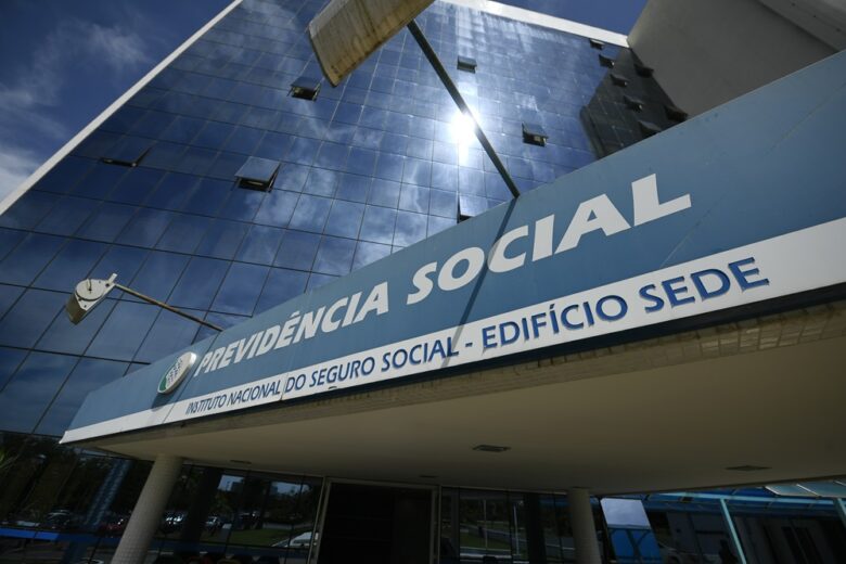 Governo piora projeção de economia com pente-fino na Previdência