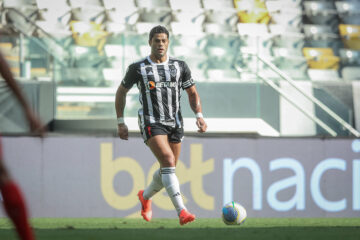 “Vinha sofrendo muito”, desabafa Hulk ao revelar que jogou no sacrifício na reta final