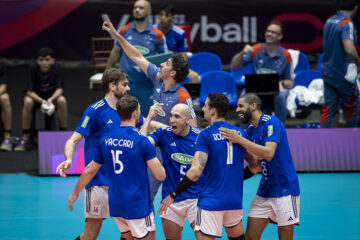 Cruzeiro derrota o Trentino na final e conquista o 5º título do Mundial de Clubes de vôlei