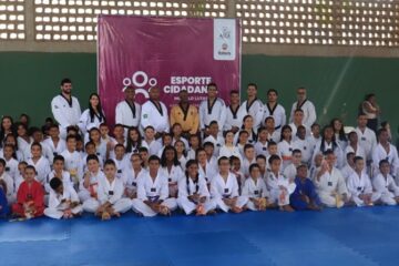 Sete atletas itabiranos receberam faixa preta de Taekwondo no último sábado
