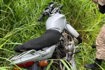 Polícia Militar recupera motocicleta furtada em área de mata no bairro São Francisco, em Itabira