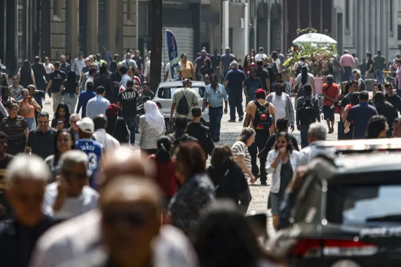 IBGE: pobreza e extrema pobreza atingem menor nível no país desde 2012