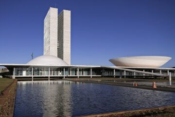 Brasil cai em ranking de percepção da corrupção e registra a pior colocação da história