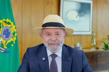 Efeito PIX: Reunião ministerial tem críticas de Lula sobre o comportamento dos ministros