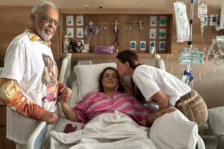Gilberto Gil mostra virada de ano ao lado de Preta Gil no hospital: ‘Rodeada de amor e carinho’