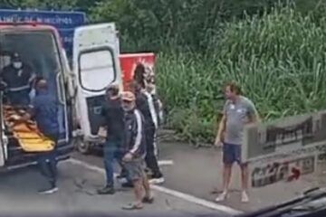 Acidente entre carreta e ônibus na BR-381 causa transtornos no Vale do Aço