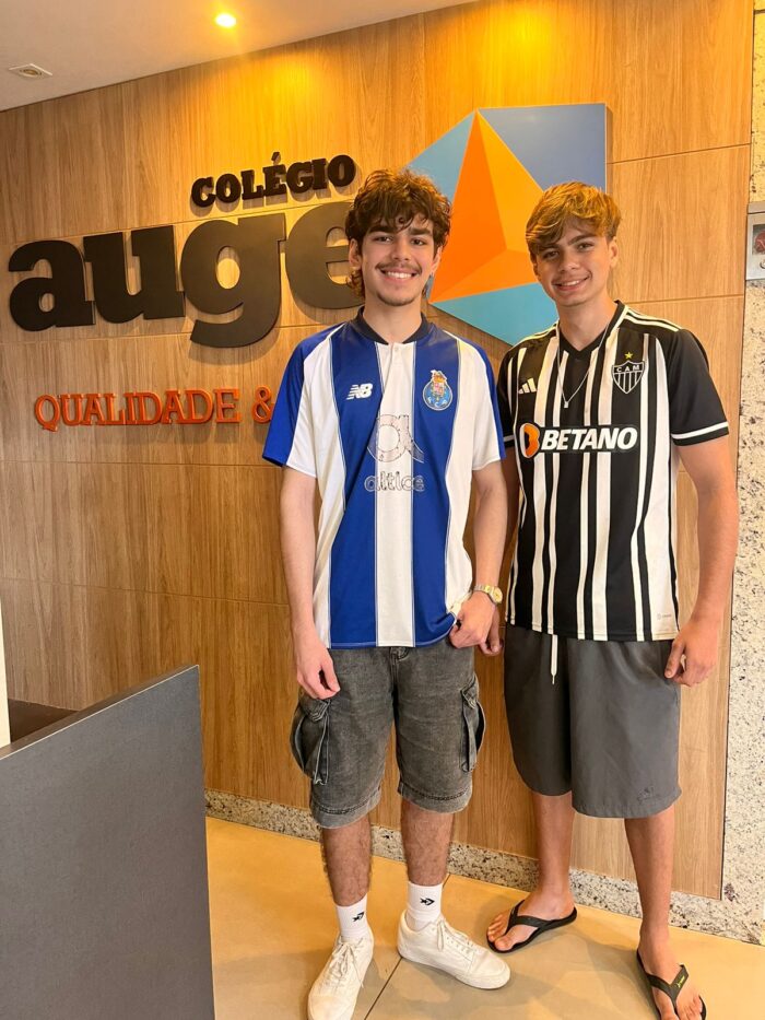 Rafael Fonseca e Caio Guerra, ex-alunos do Colégio Auge - Foto: Giovanna Victoria/DeFato
