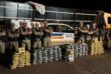 Polícia apreende drogas em caminhão na Grande BH após cão apontar presença de entorpecentes