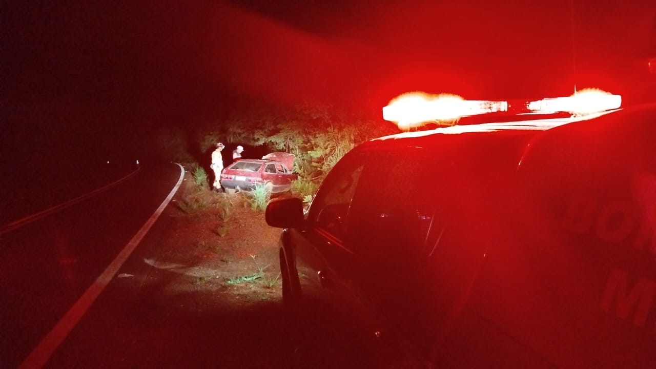 Homem fica gravemente ferido após capotamento na MG-428, em Sacramento