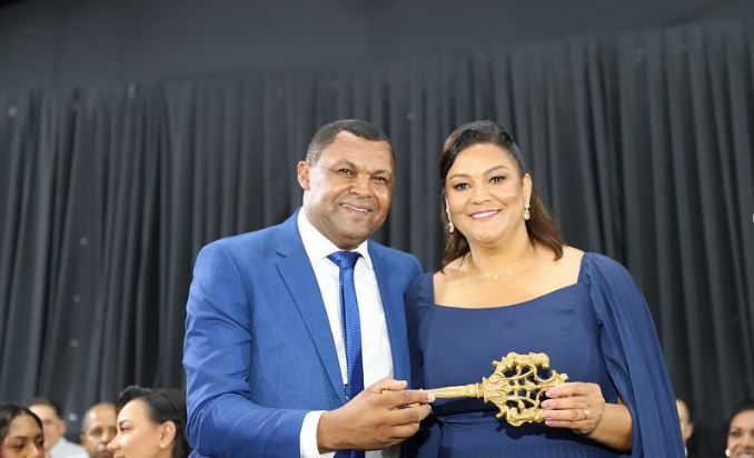 Confira a posse de Alcemir Moreira e Professora Dionir em Santa Bárbara