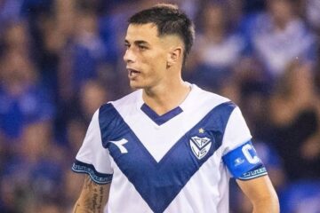 Zagueiro Valentín Gómez se revolta com o Velez e pede para ser negociado para o Cruzeiro