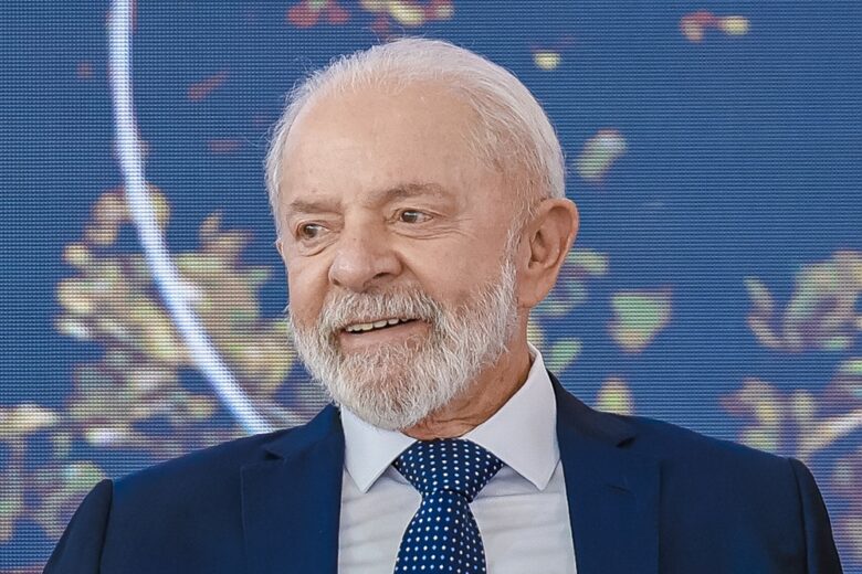 Estudo diz que crescimento de evangélicos poderá ameaçar a candidatura de Lula