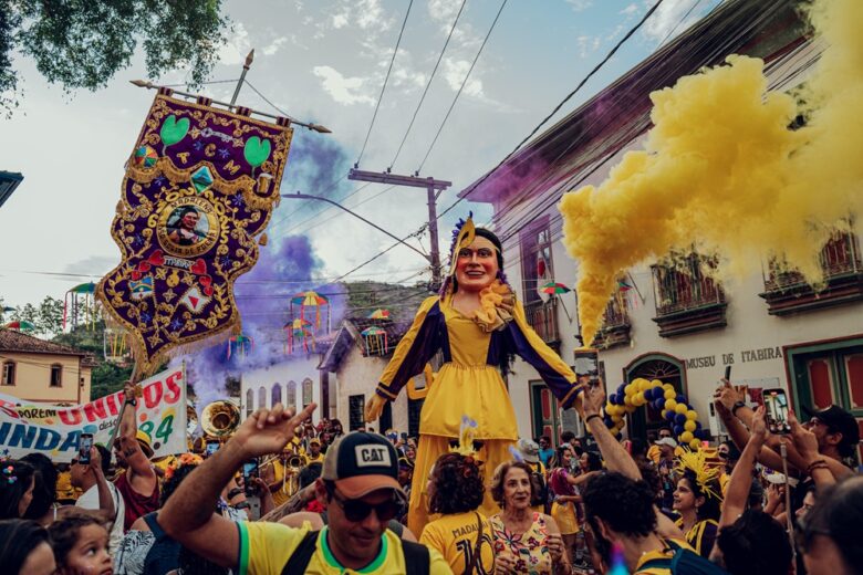 Pré-Carnaval de Itabira: “Cada bloco, cada desfile, cada show foi uma celebração da nossa tradição e união”, afirma Vanessa de Faria