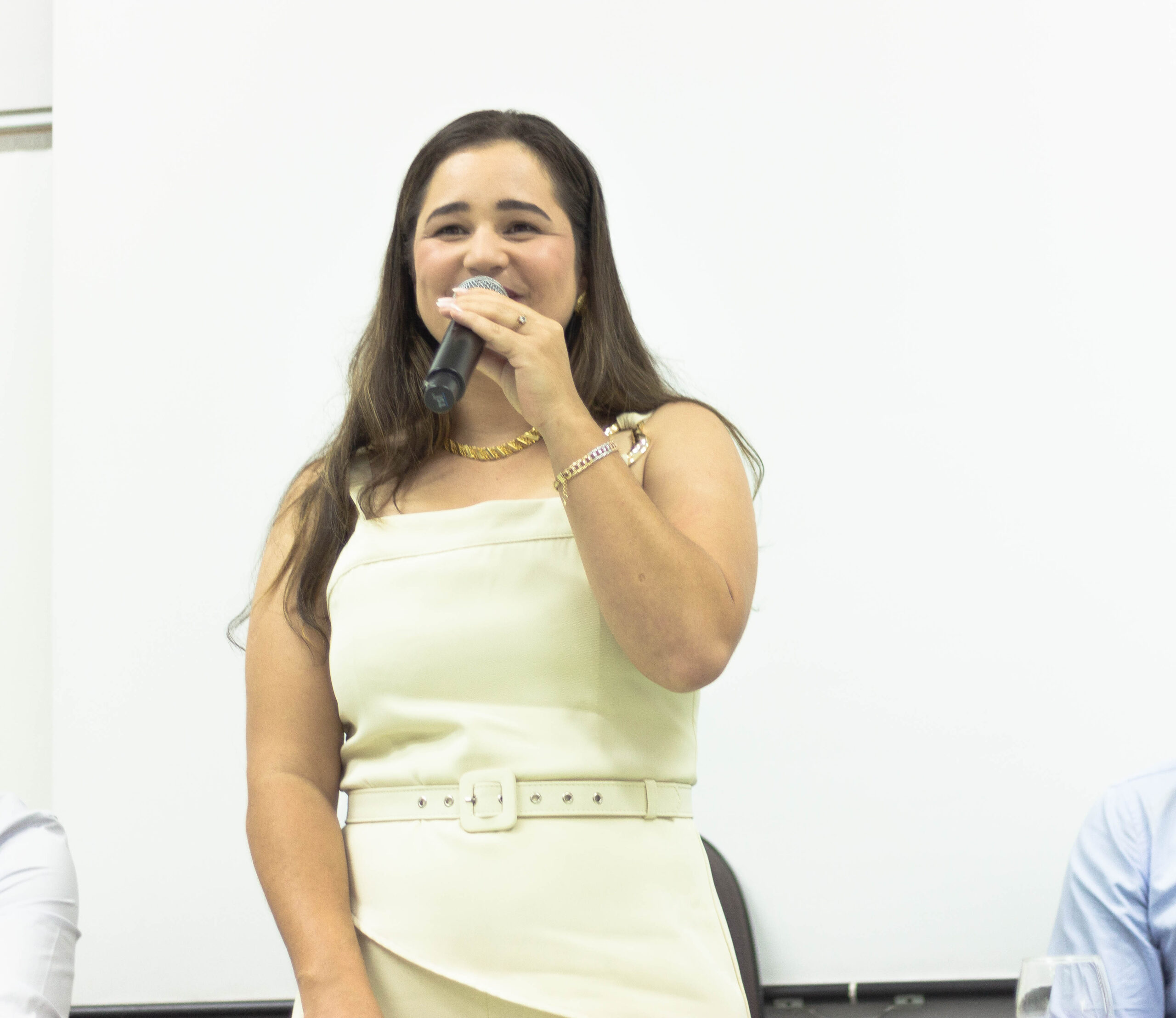 “Casas dignas para entregar para a população mais carente”: Cleidileny Chaves comenta sobre projetos para 2025 em Itambé do Mato Dentro