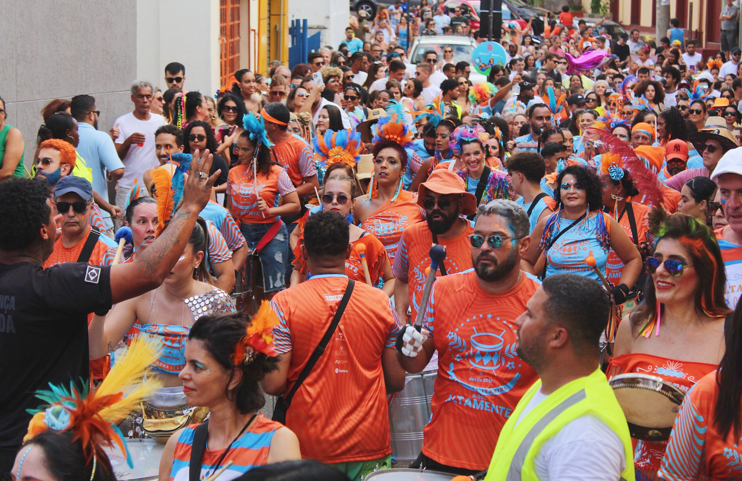 Bloco Altamente leva a ‘Resistência Carnavalesca’ para as ruas de Itabira neste domingo; confira a programação
