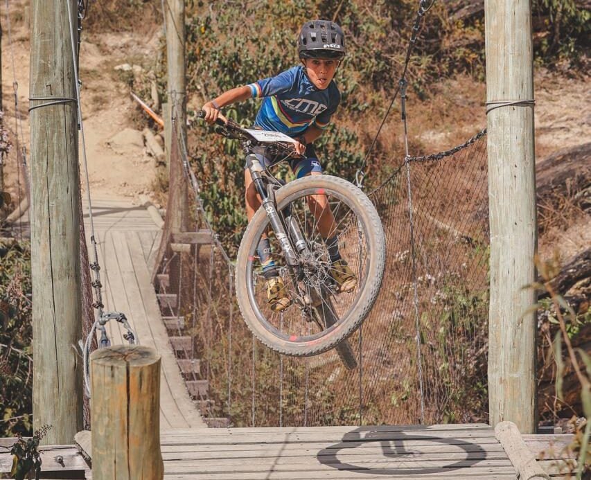 Jovem atleta de Conceição do Mato Dentro busca apoio para disputar o Pan-Americano de Mountain Bike