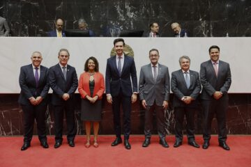 Mesa diretora da Assembleia Legislativa toma posse para o segundo biênio