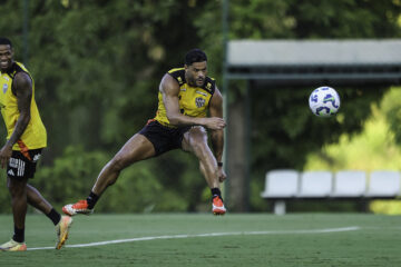Atlético estreia no Brasileiro contra o Grêmio e tem reforços de peso no ataque; saiba onde assistir