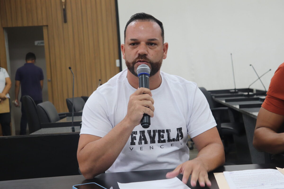 Vereador e artistas querem a regulamentação da cobrança de couvert artístico em Itabira