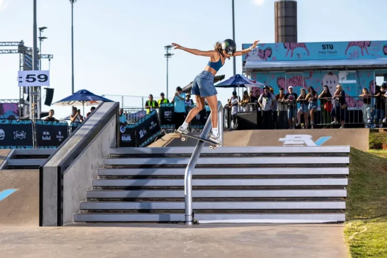 Rayssa Leal conquista o título da etapa de Sydney da Street League Skateboarding