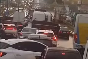 Chuva causa alagamentos e congestionamentos em Belo Horizonte e Contagem
