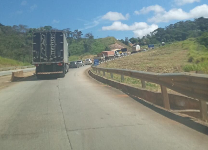 BR-381: retorno de Carnaval tem trânsito lento entre Belo Horizonte e Ravena