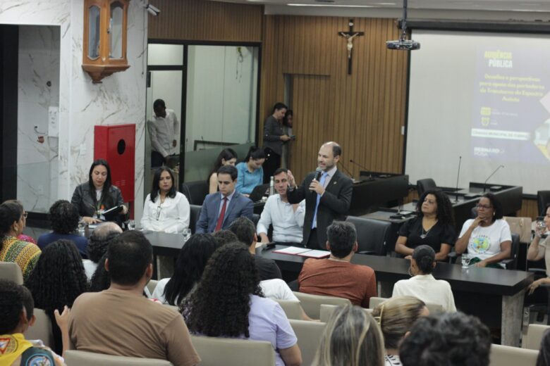 Audiência Pública em Itabira debate desafios na educação inclusiva para alunos com TEA