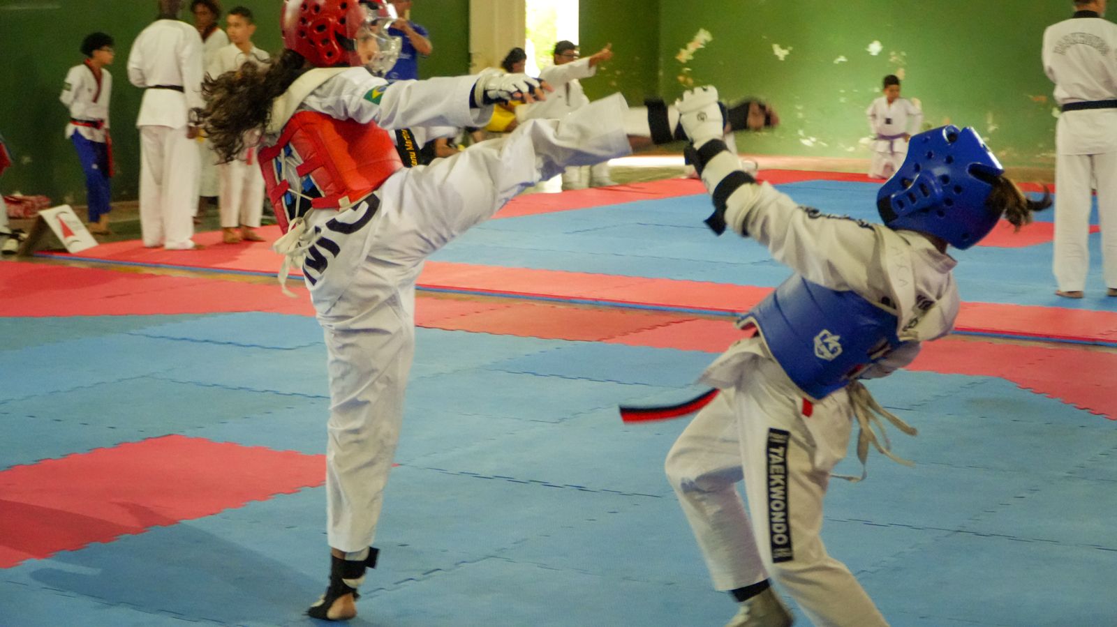 Itabira estreia no Mineiro de Taekwondo com delegação de 80 atletas