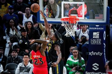 Golden State Warriors supera lesão de Curry e bate Toronto Raptors; Lakers perdem em casa