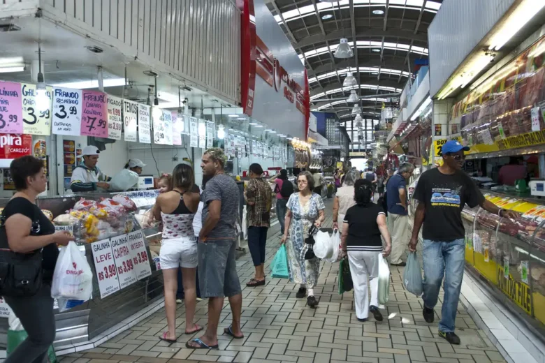 Governo anuncia medidas para tentar baratear preço dos alimentos