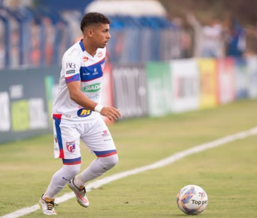 Valério anuncia atacante Gustavo Aguiar para a disputa do Módulo II do Mineiro