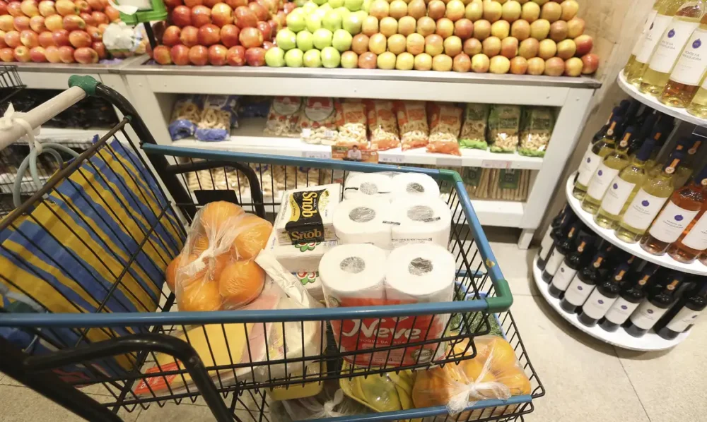 Supermercados podem funcionar no feriado da Semana Santa e Tiradentes