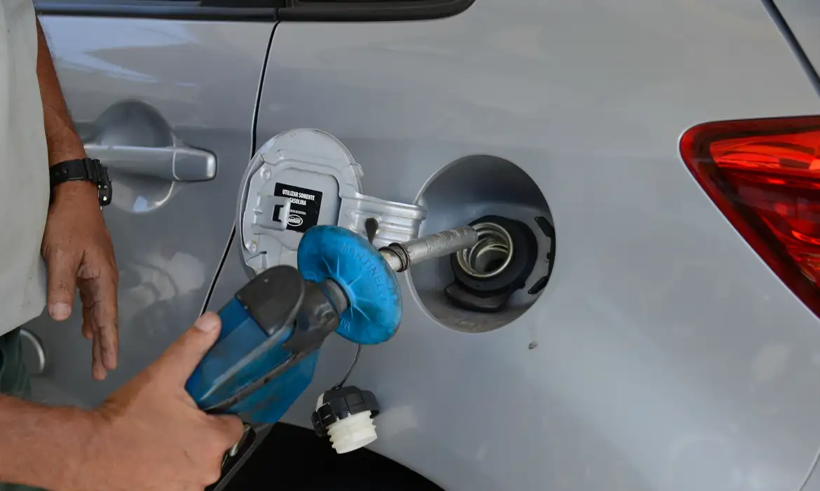 Dia Livre de Impostos terá venda de gasolina a R$ 3,82 o litro em BH; saiba mais