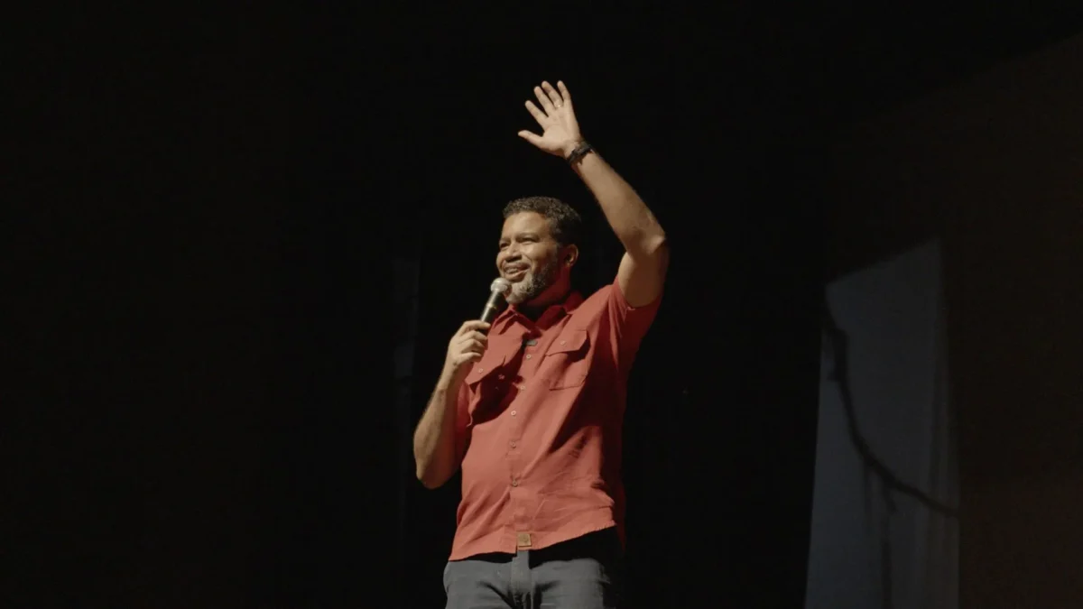 Itabira: humorista Thiago Carmona fará duas apresentações na Semana do Trabalhador; saiba mais