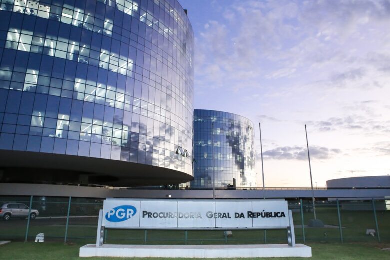 Apesar de alerta médico, PGR se manifesta contrário à prisão domiciliar a participante do 8/1