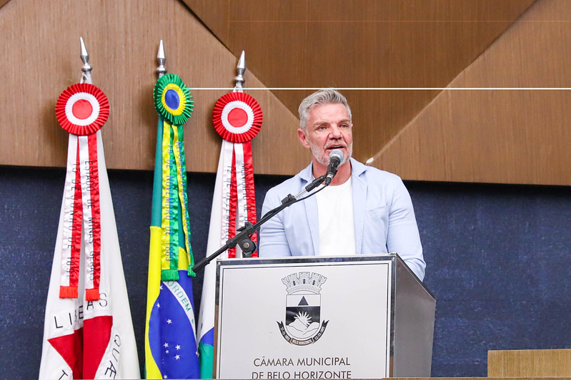“Eu estou realizando um sonho”, diz presidente da Câmara ao assumir a Prefeitura de BH