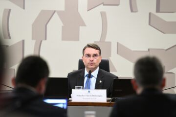 Segurança legal? Comissão de Segurança do Senado aprova porte de armas para advogados